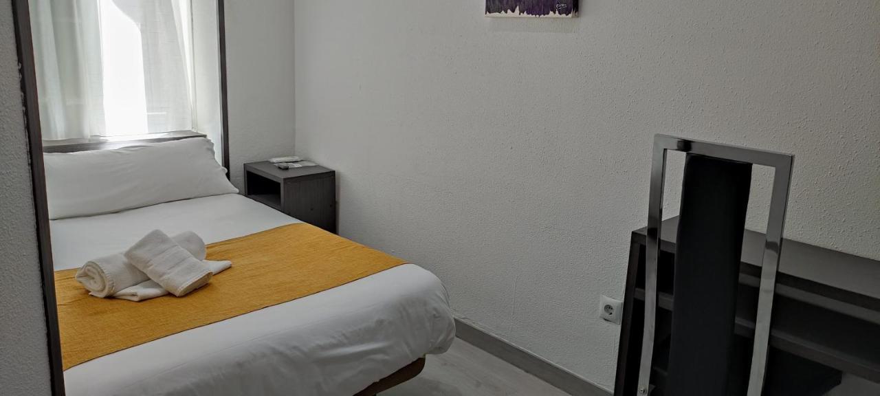 Hostal Dona Isabel Majadahonda Exterior foto